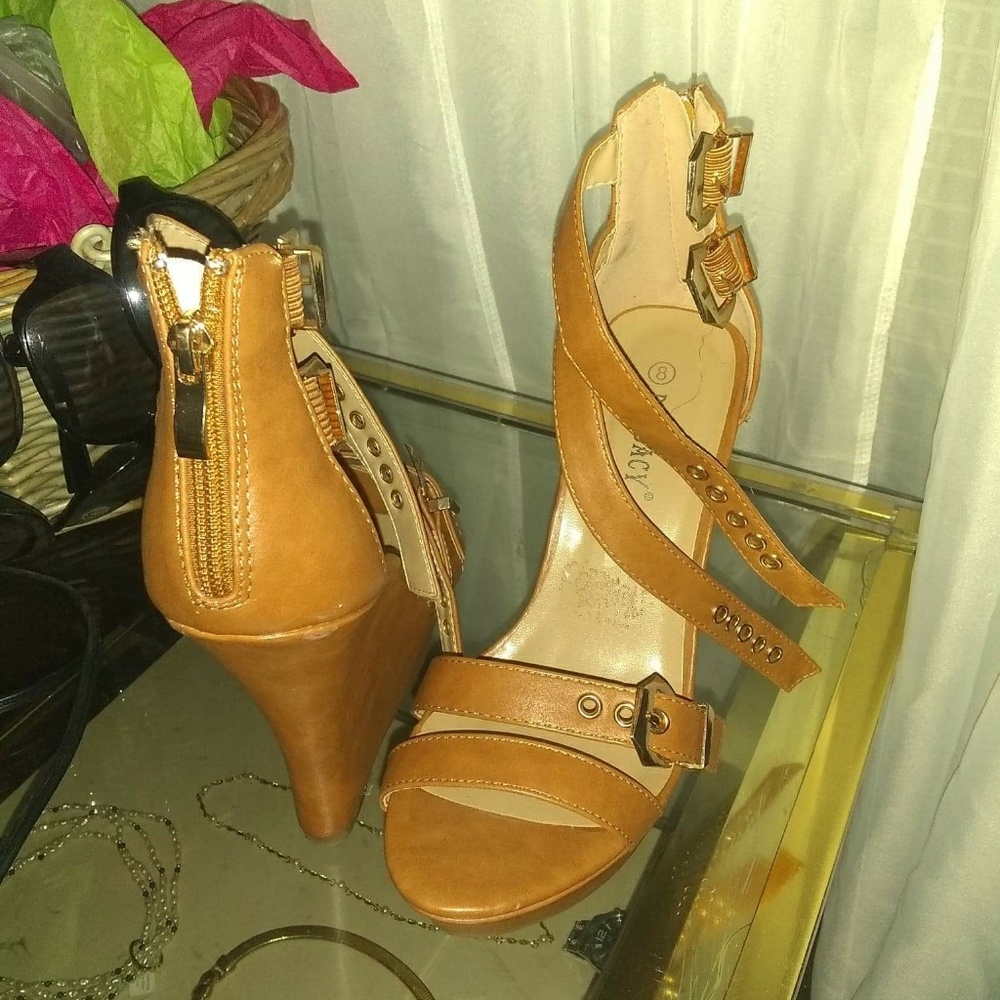 Brown wedges